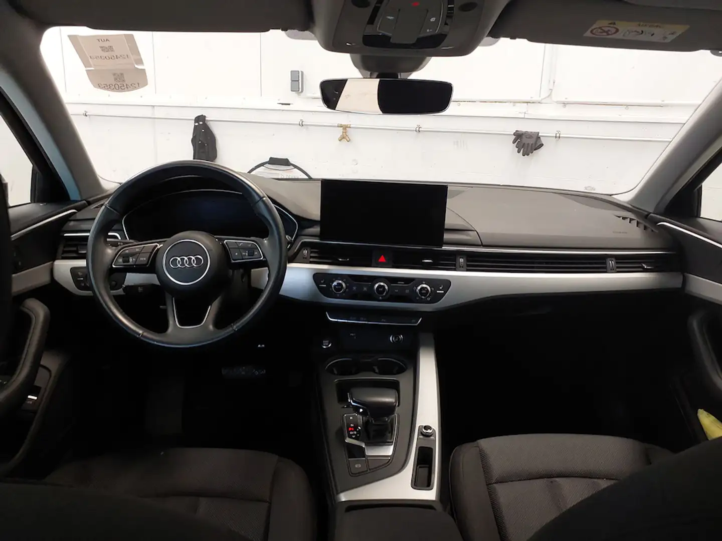 Audi A4 Avant 35 TDI S.tronic ** S line **  virtual Cockpit * LED * NAVI * Audi Sound System Schwarz - 2