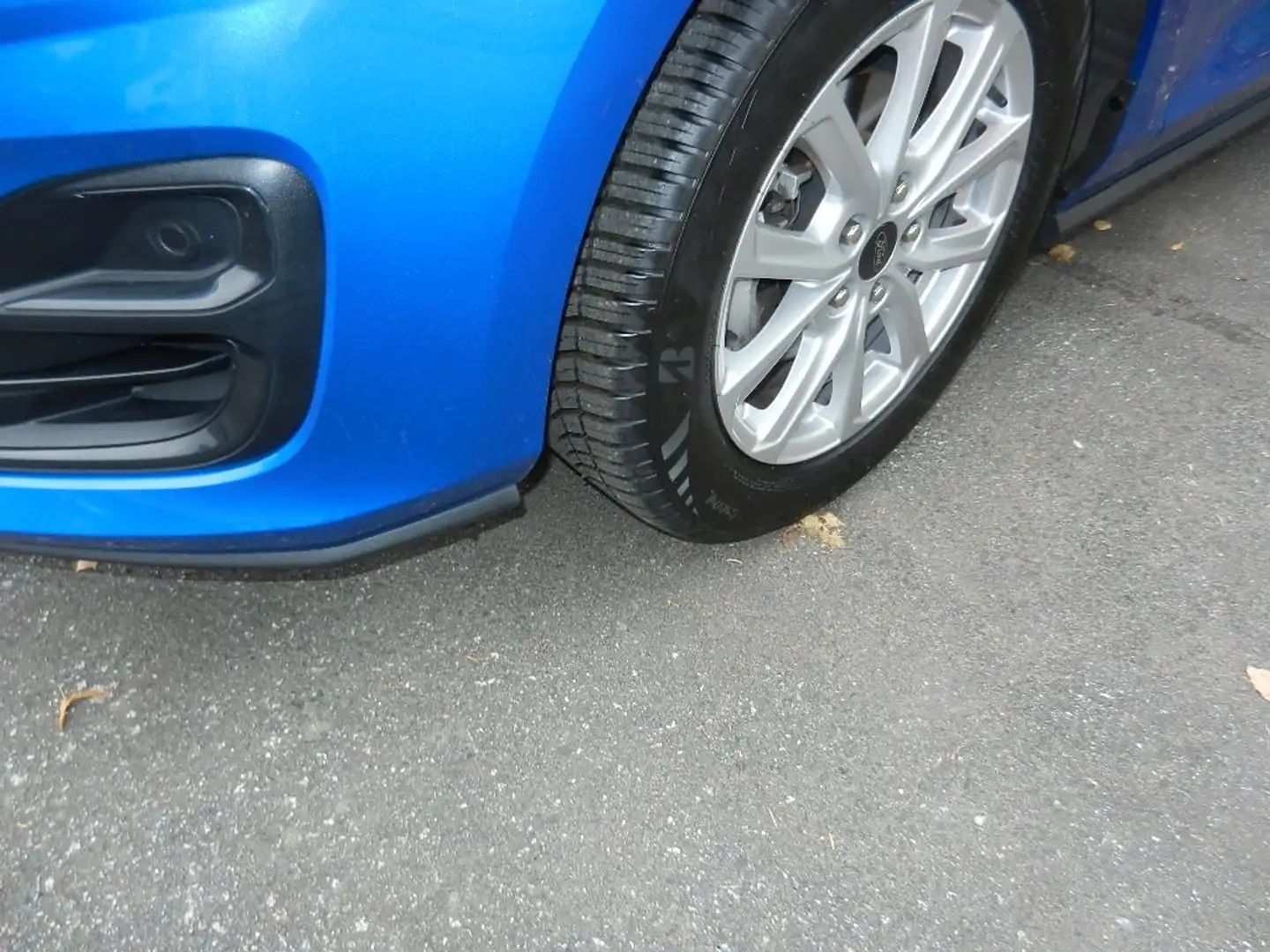 Ford Focus Focus Turnier 1.0 EcoBoost Start-Stopp-System COOL Blau - 2