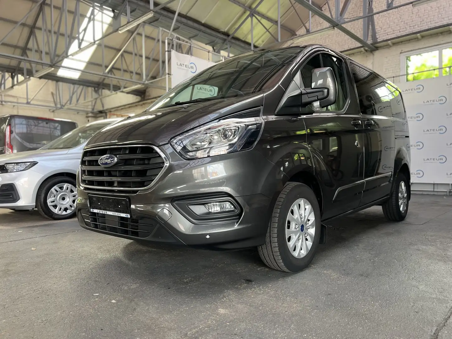 Ford Transit Custom Multi-use Limited 280S  2.0 TD EcoBlue 130PK M6 Grigio - 1