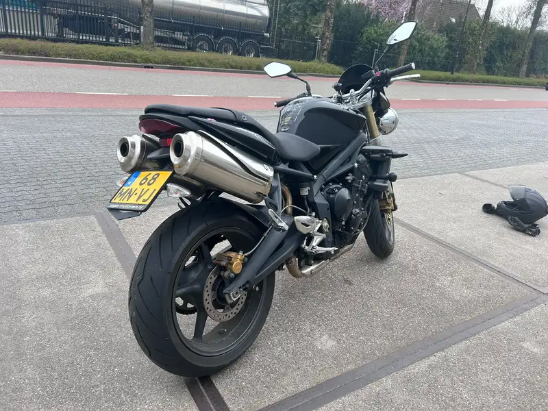 Triumph Street Triple 675 - foto 6