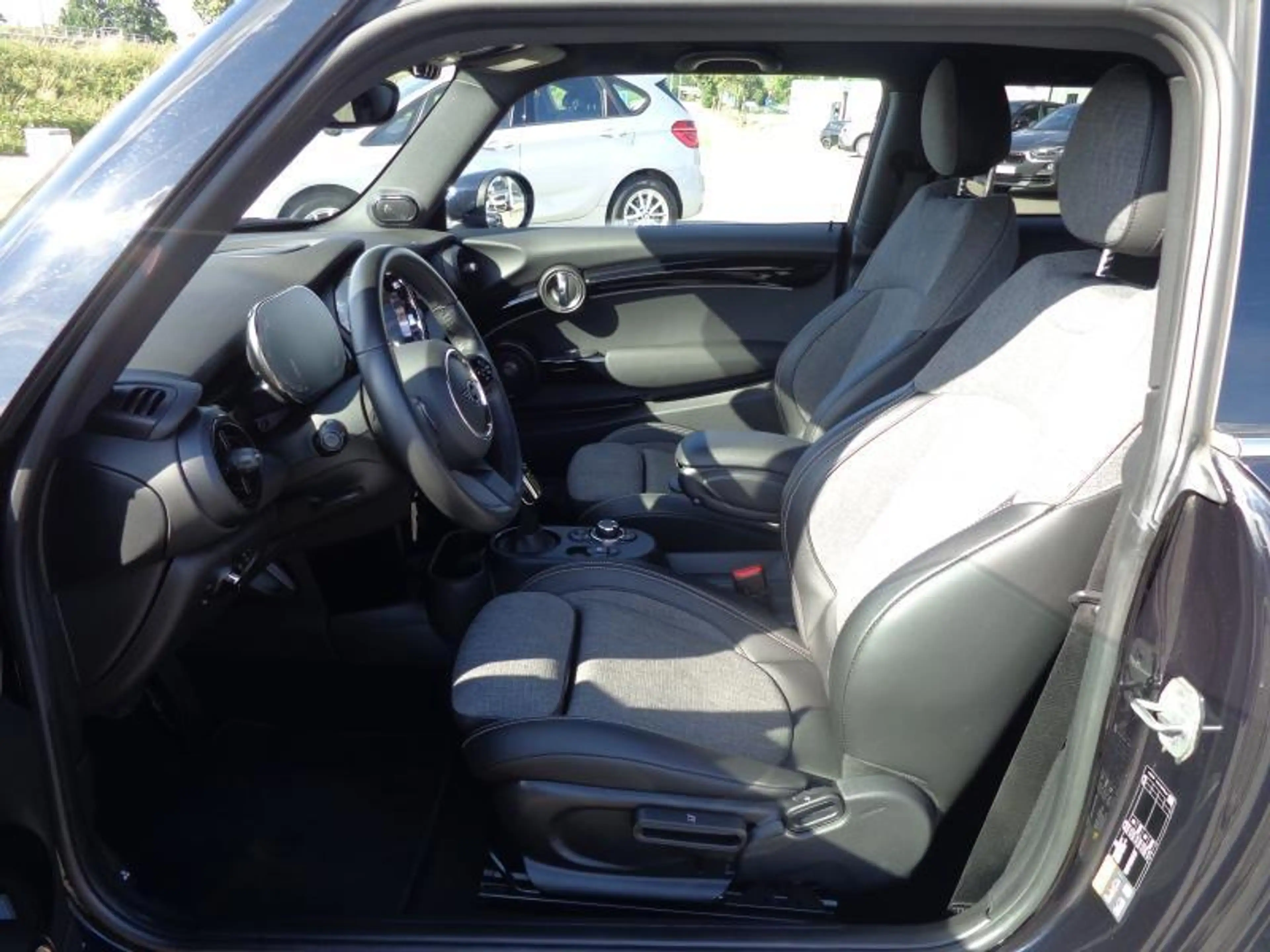 MINI Cooper SE Harman Kardon ! — photo 10