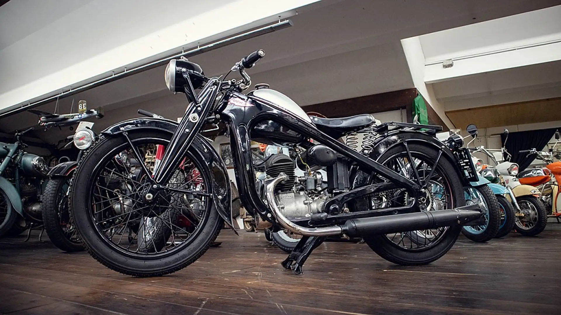 Puch 200 200 Schwarz - 2