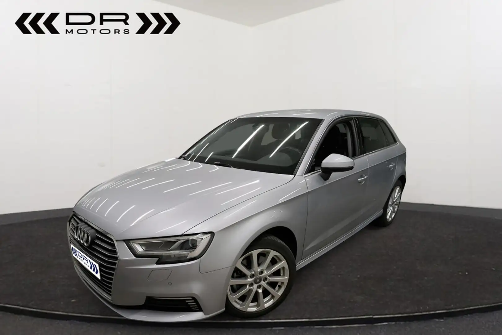 Audi A3 40 E-TRON S-TRONIC PACK PLATINUM - LEDER - DAB ... Zilver - 1