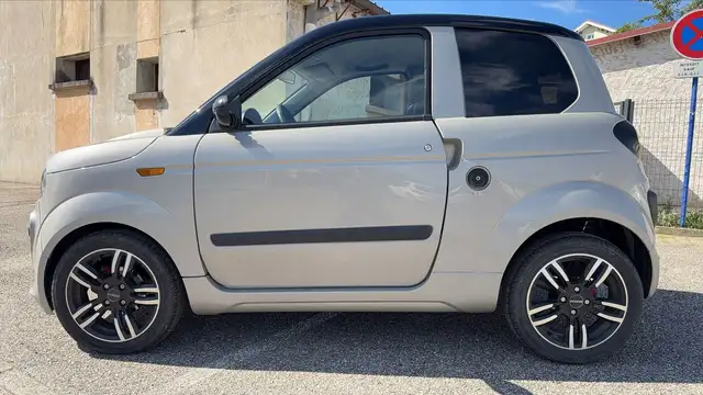 Microcar M.go view 2