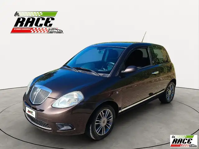 Lancia Ypsilon