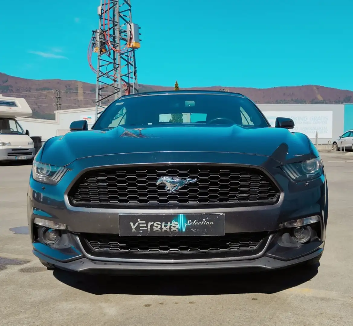 Ford Mustang Convertible 2.3 EcoBoost Aut. Gris - 2