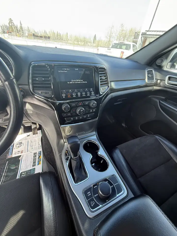 Jeep Grand Cherokee снимка Jeep Grand Cherokee