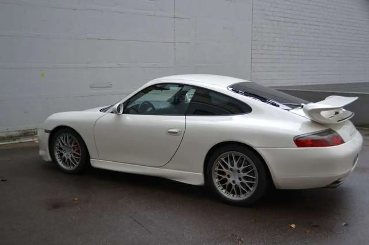 Porsche 996 911 Carrera 4 GT3 Look, foto 4