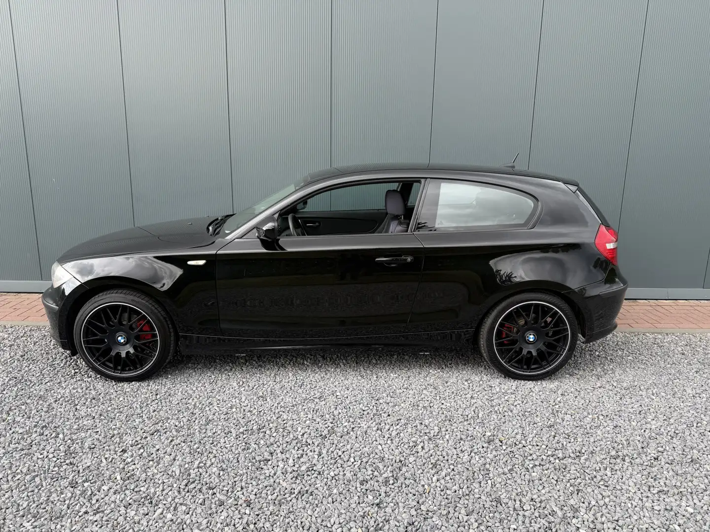 BMW 116 1-serie 116i 2.0 122pk Executive 3-drs Zwart - 2