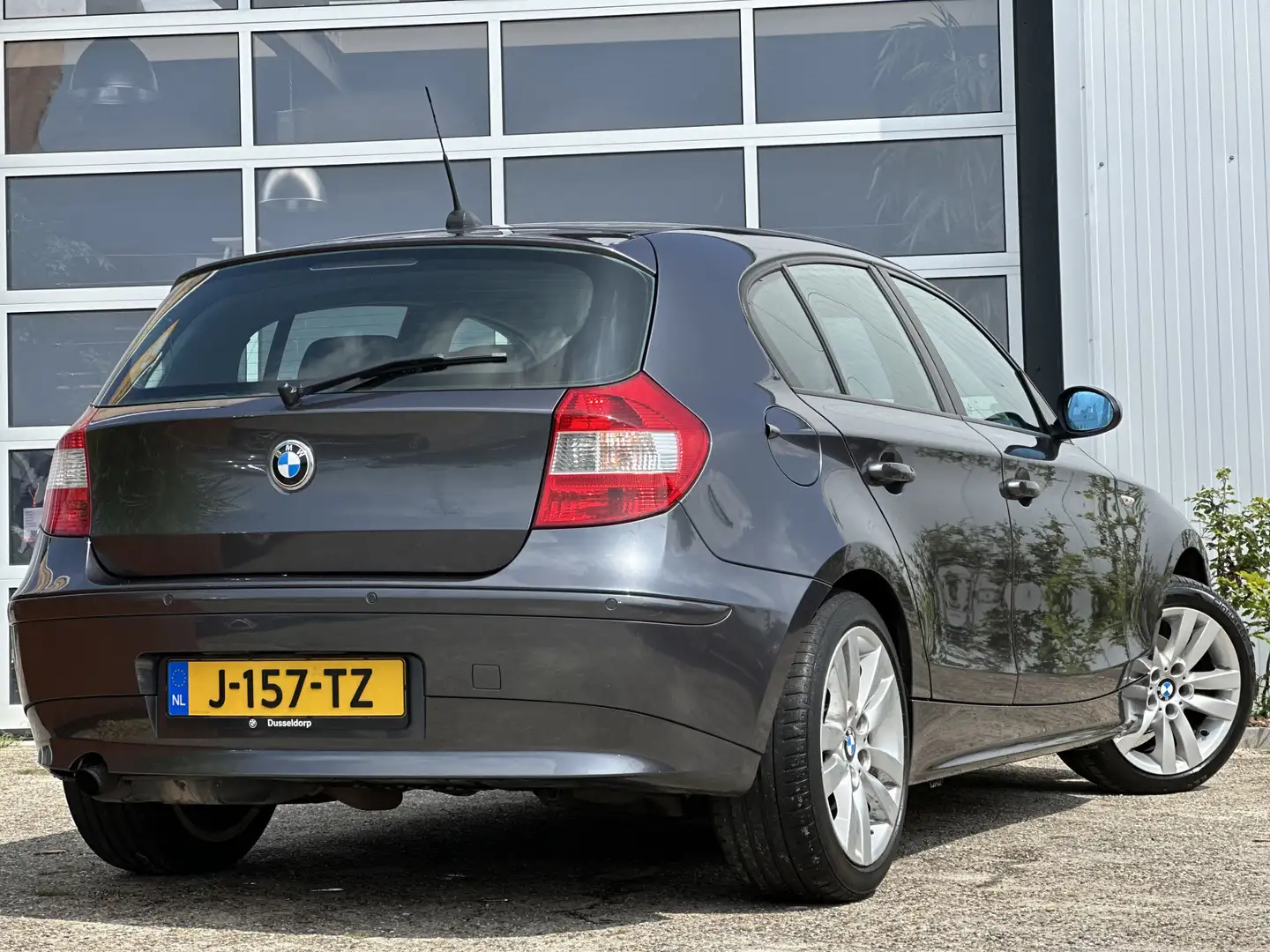 BMW 120 1-serie 120i High Executive 150pk | Cruise Control Gris - 2