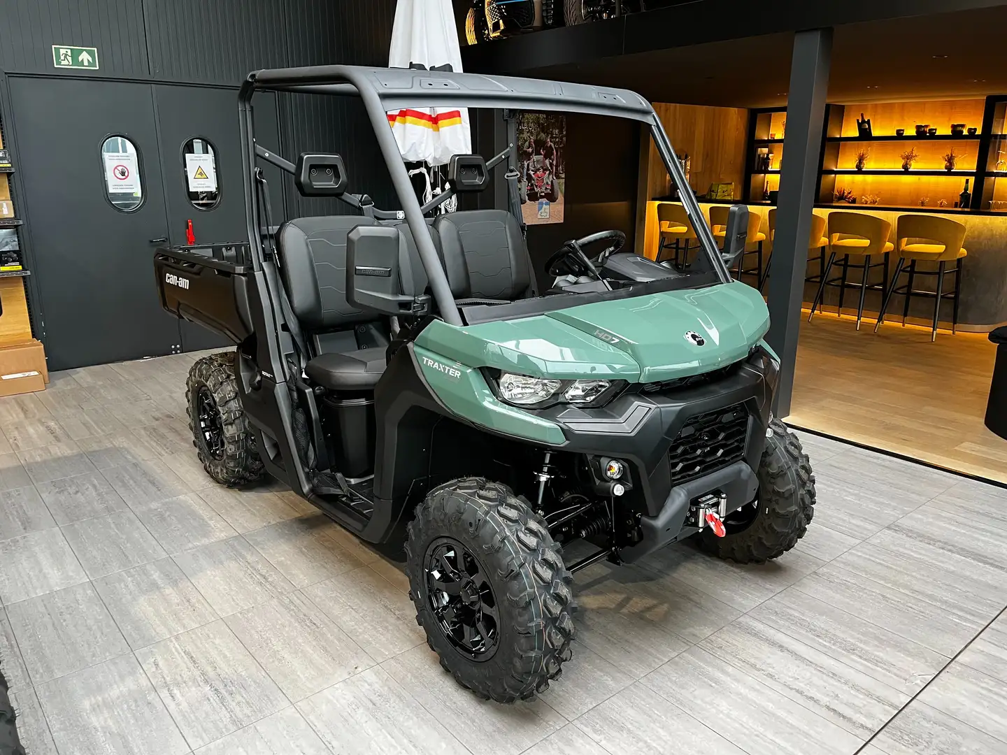 Can-Am Traxter XU HD7 T // MY2025, IN STOCK! Vert - 2