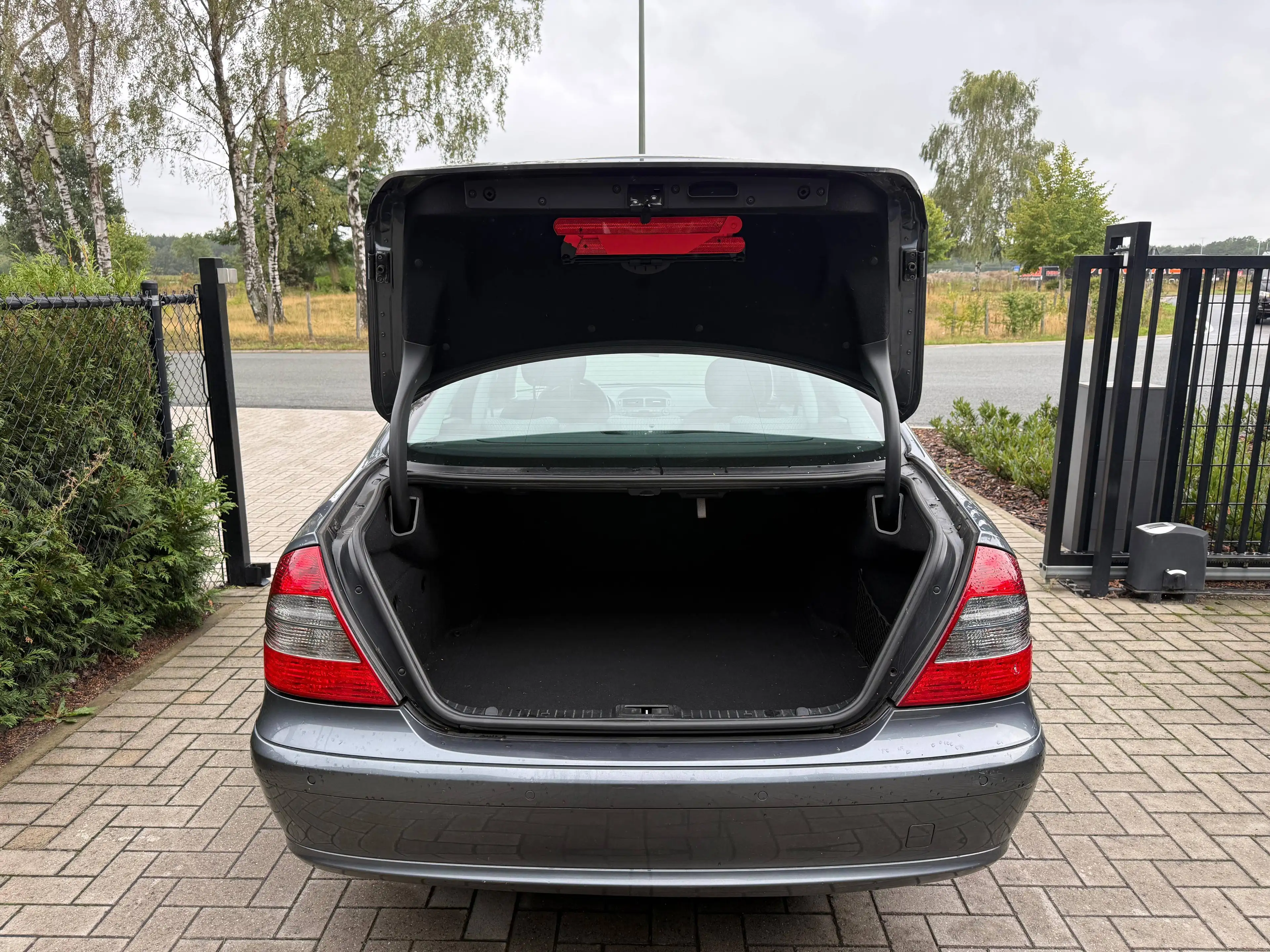 Mercedes-Benz E 200 CDI / 2.1 Diesel / Automaat / 170.000 km / 12 mnd Waarborg — photo 8