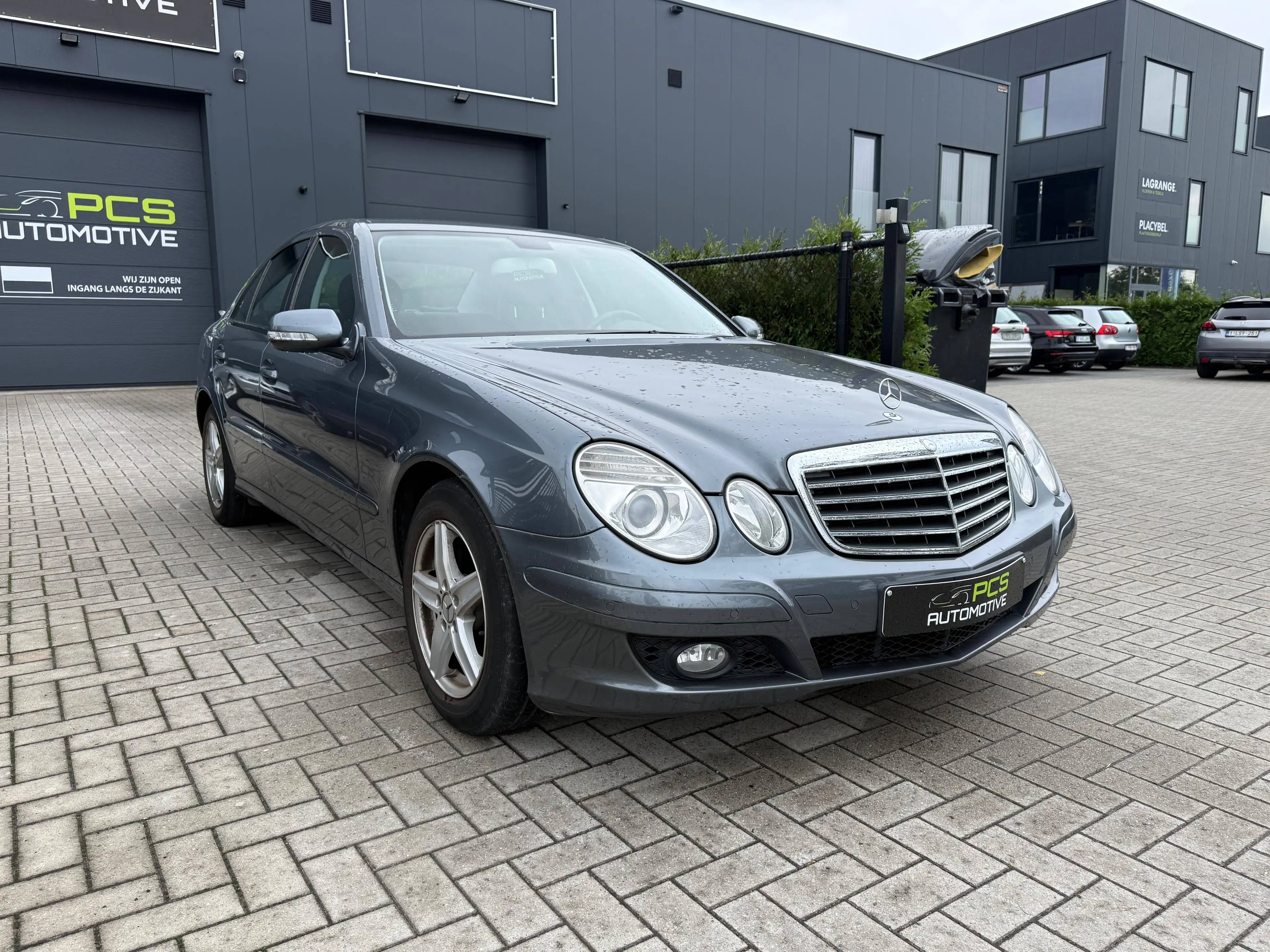 Mercedes-Benz E 200 CDI / 2.1 Diesel / Automaat / 170.000 km / 12 mnd Waarborg — photo 3