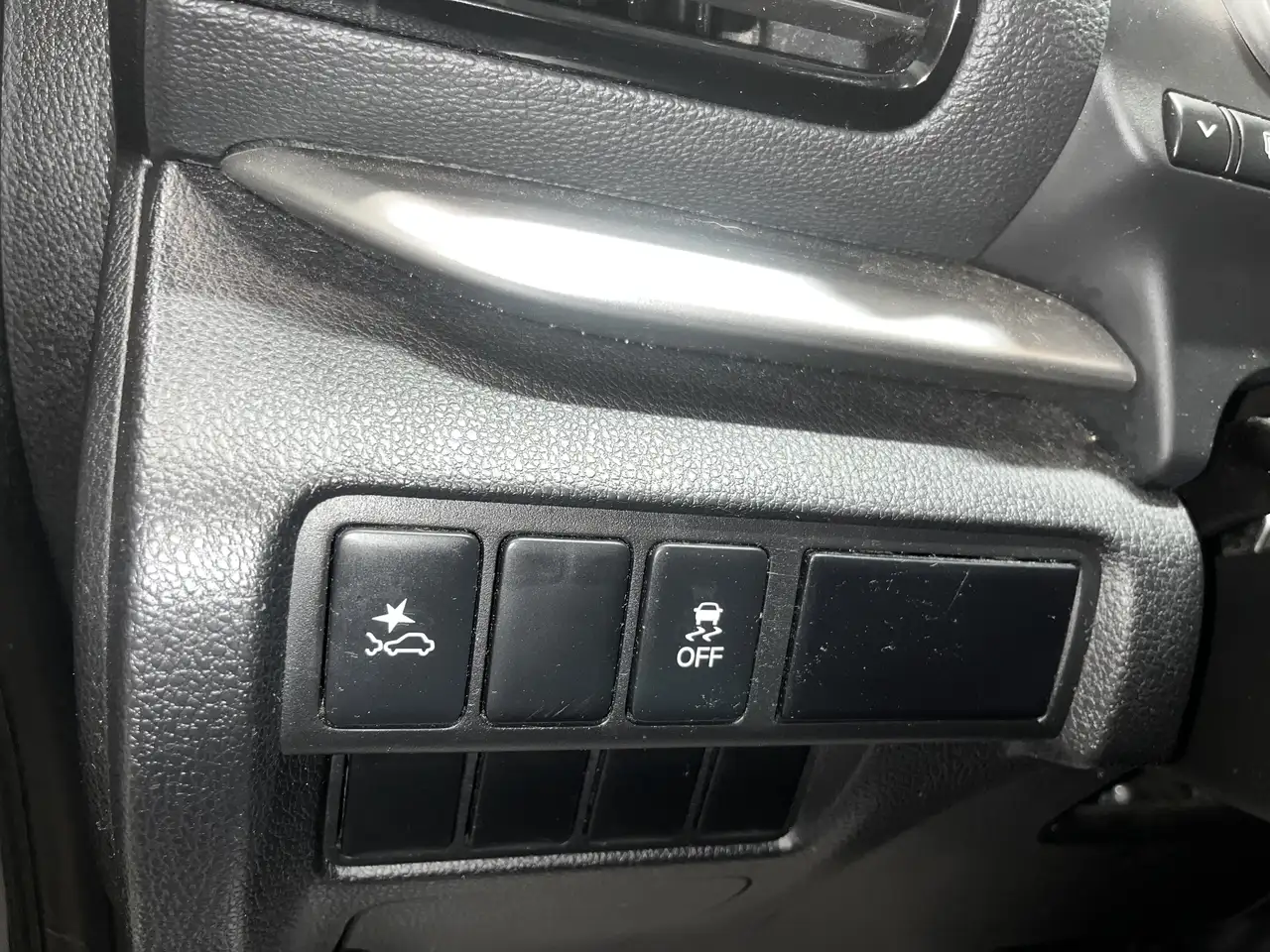 Mitsubishi Eclipse Cross снимка Mitsubishi Eclipse Cross