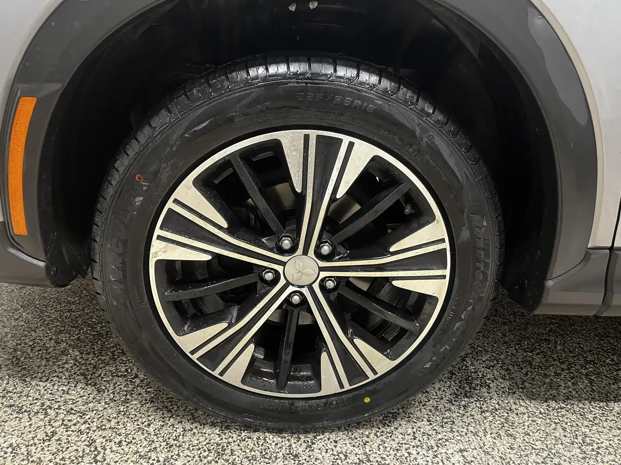 Mitsubishi Eclipse Cross снимка Mitsubishi Eclipse Cross