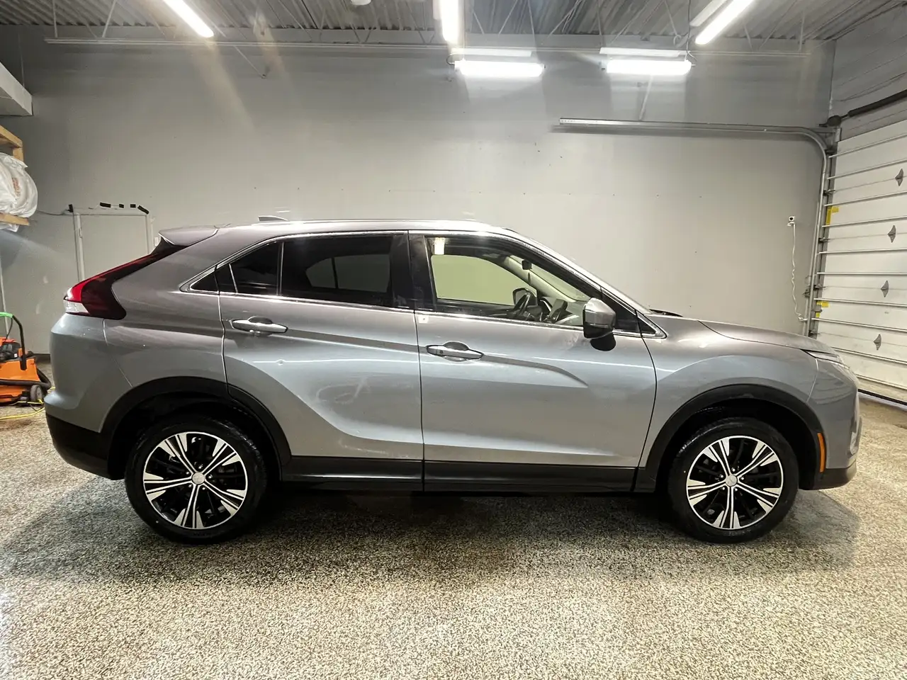 Mitsubishi Eclipse Cross снимка Mitsubishi Eclipse Cross
