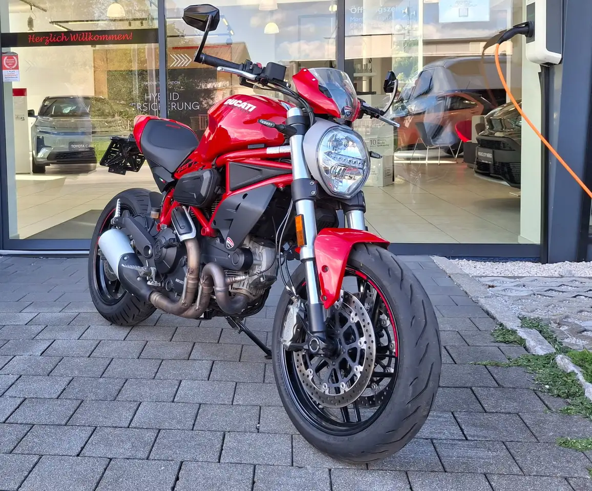 Ducati Monster 797