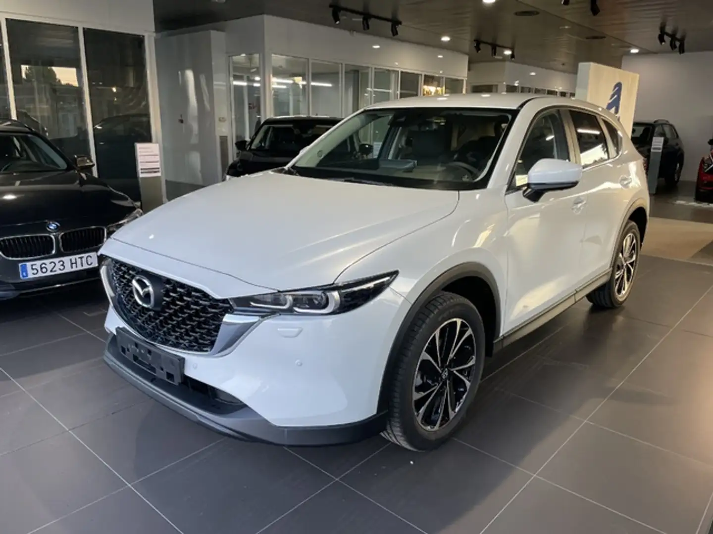 Mazda CX-5 2.0 e-Skyactiv-G MHEV Advantage 2WD 121kW Blanco - 2