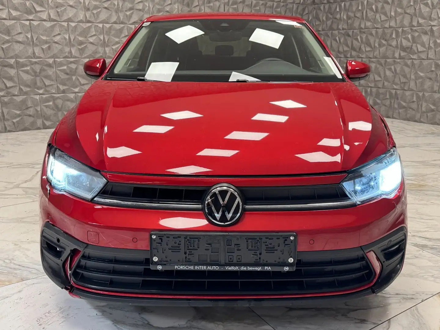 Volkswagen Polo VI Basis Rot - 2