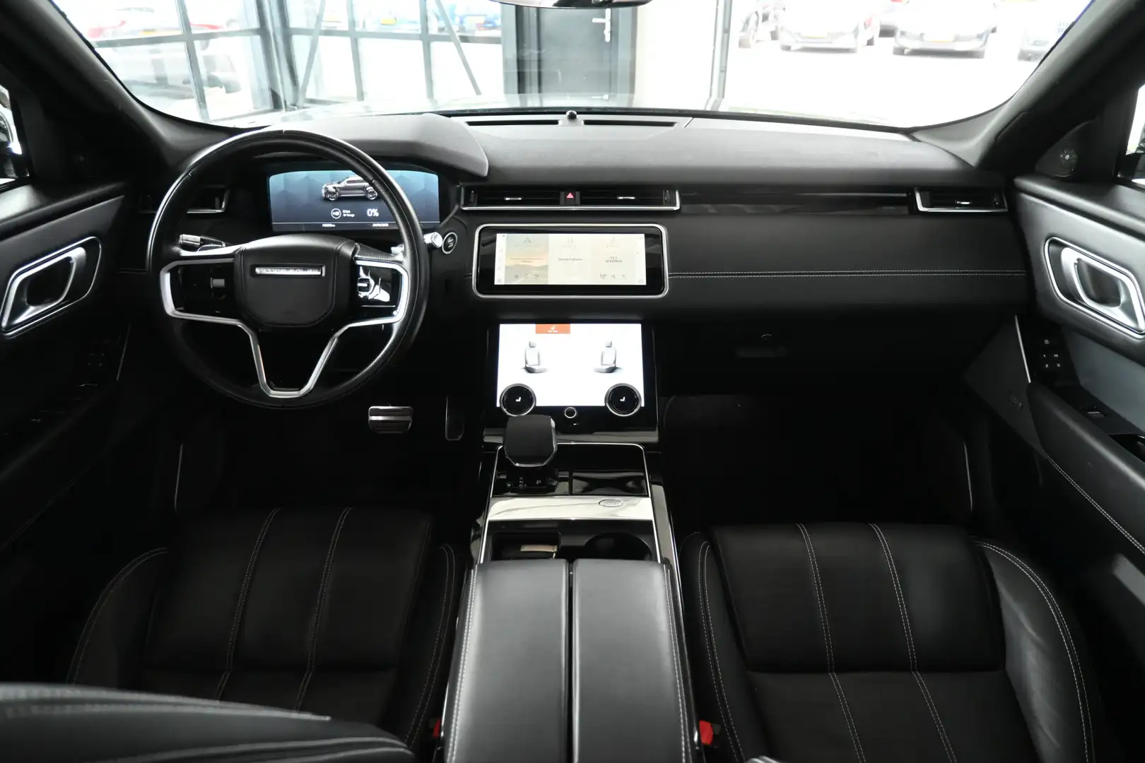Land Rover Range Rover Velar 2.0 P400e R-Dynamic HSE Navigatie Clima Panoramada Grijs - 2
