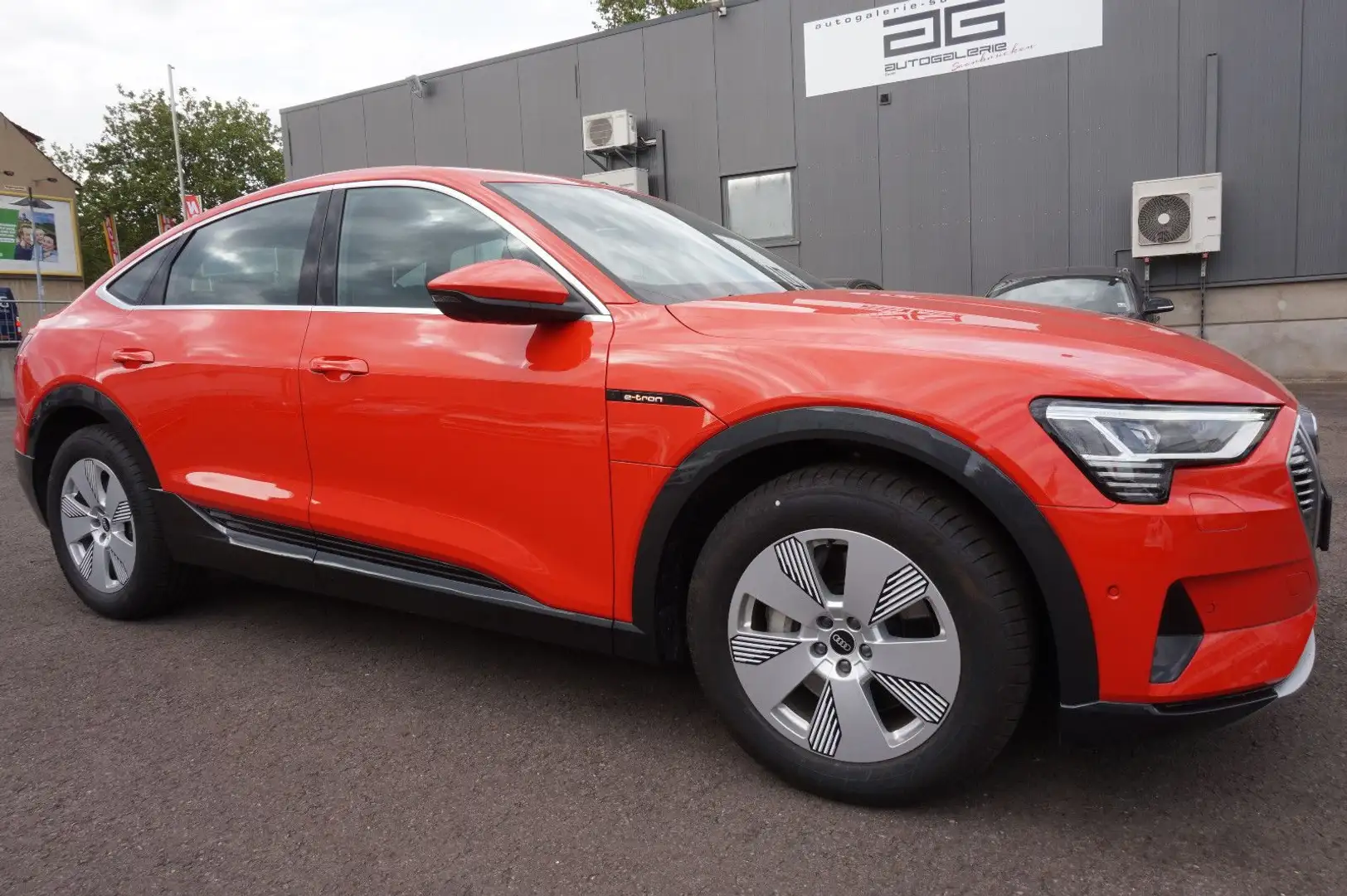 Audi e-tron Sportback 55 quattro S line*HuD/Nachtsich Rot - 1