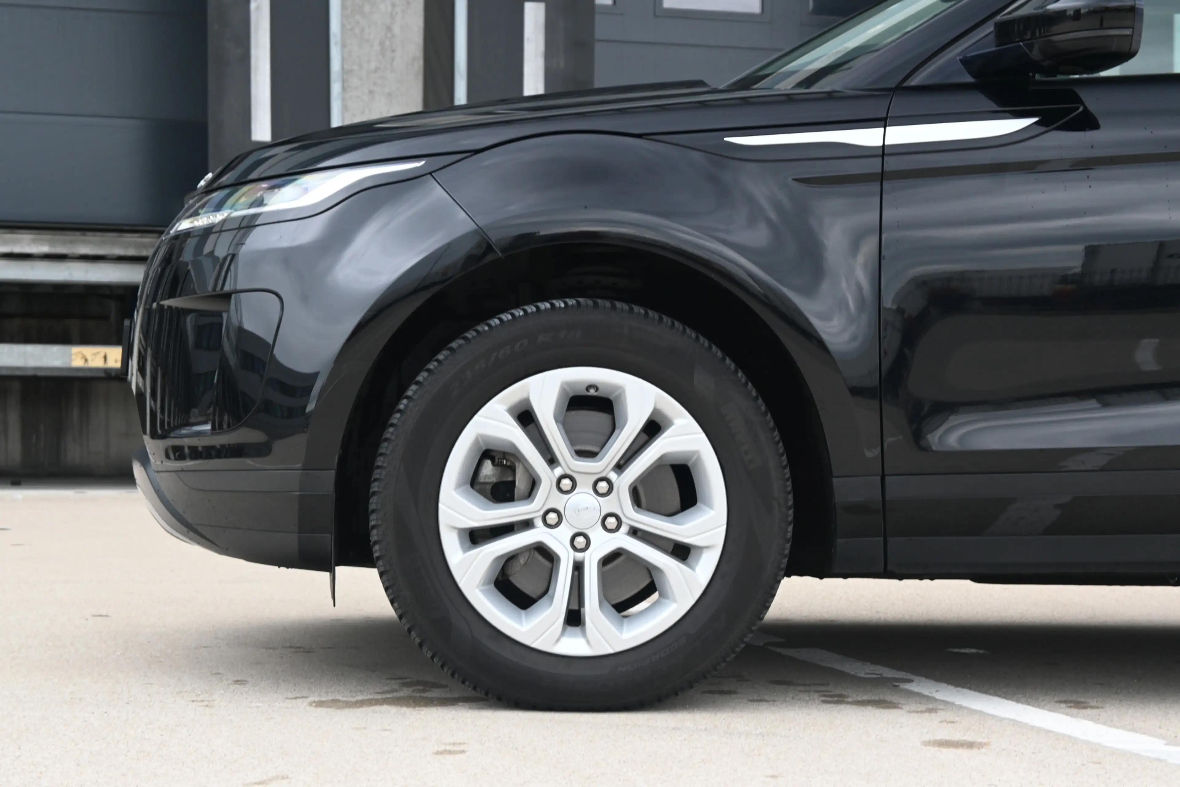 Land Rover Range Rover Evoque 2.0 P200 AWD S — photo 11