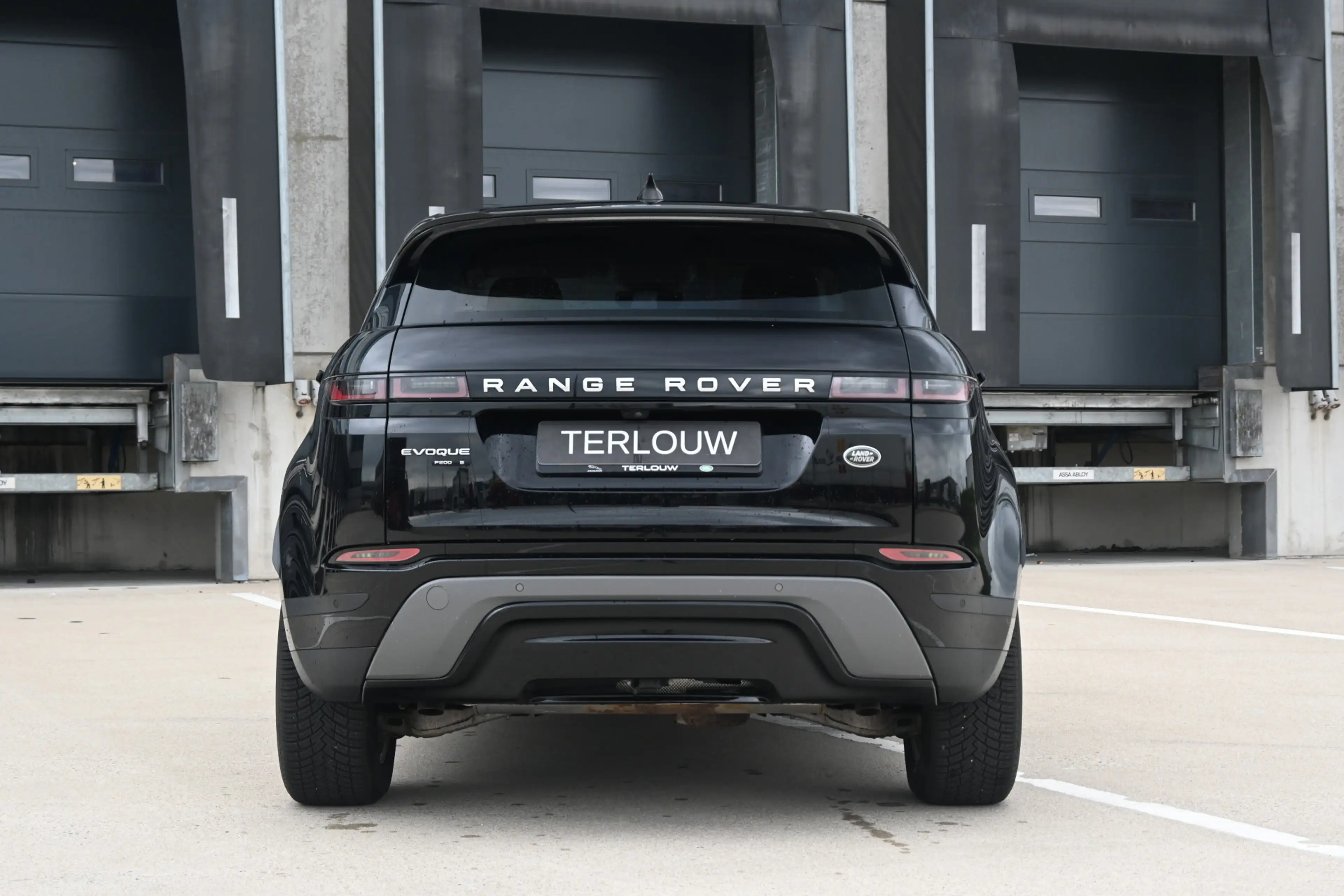 Land Rover Range Rover Evoque 2.0 P200 AWD S — photo 8