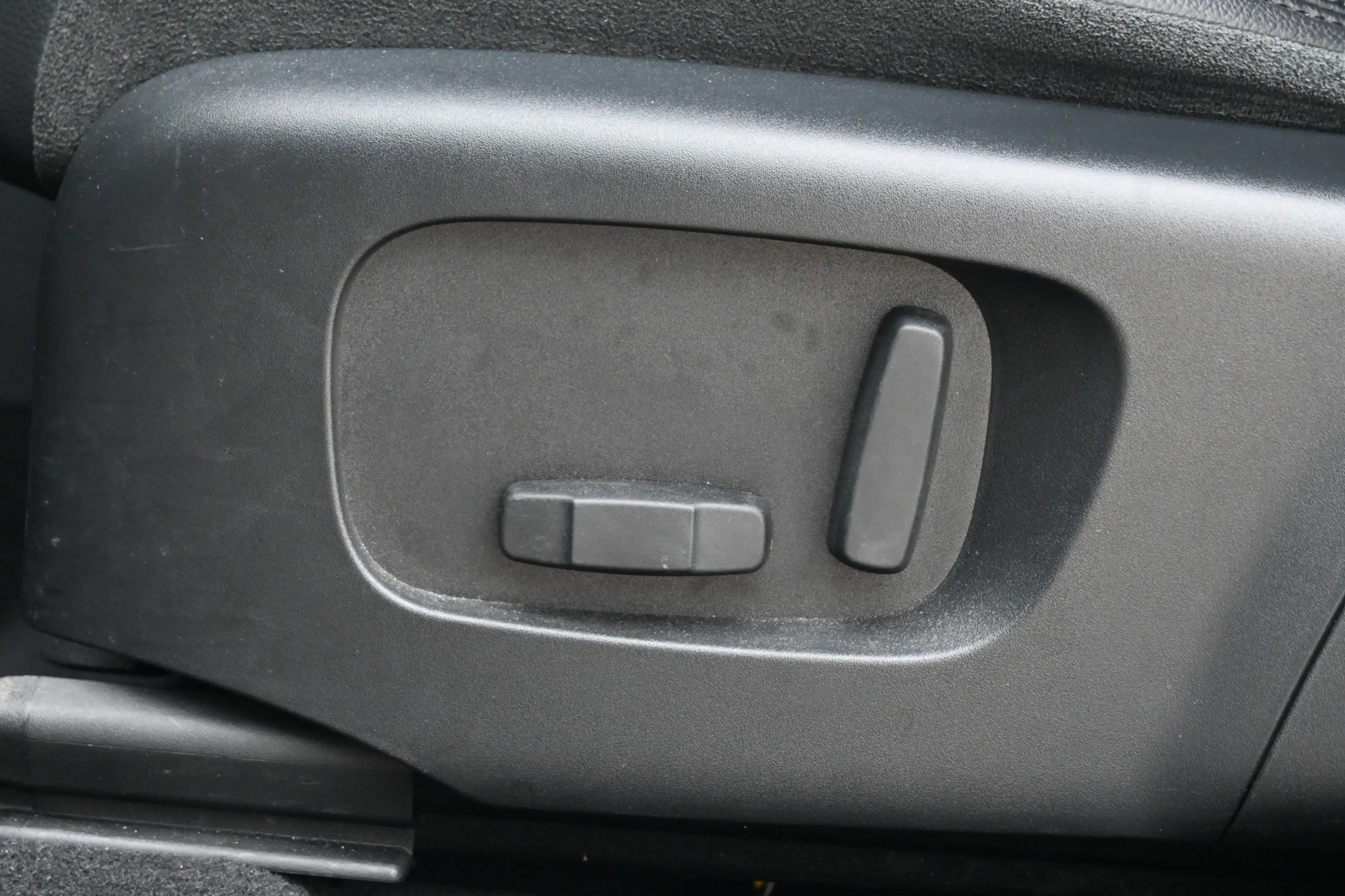 Land Rover Range Rover Evoque 2.0 P200 AWD S — photo 20