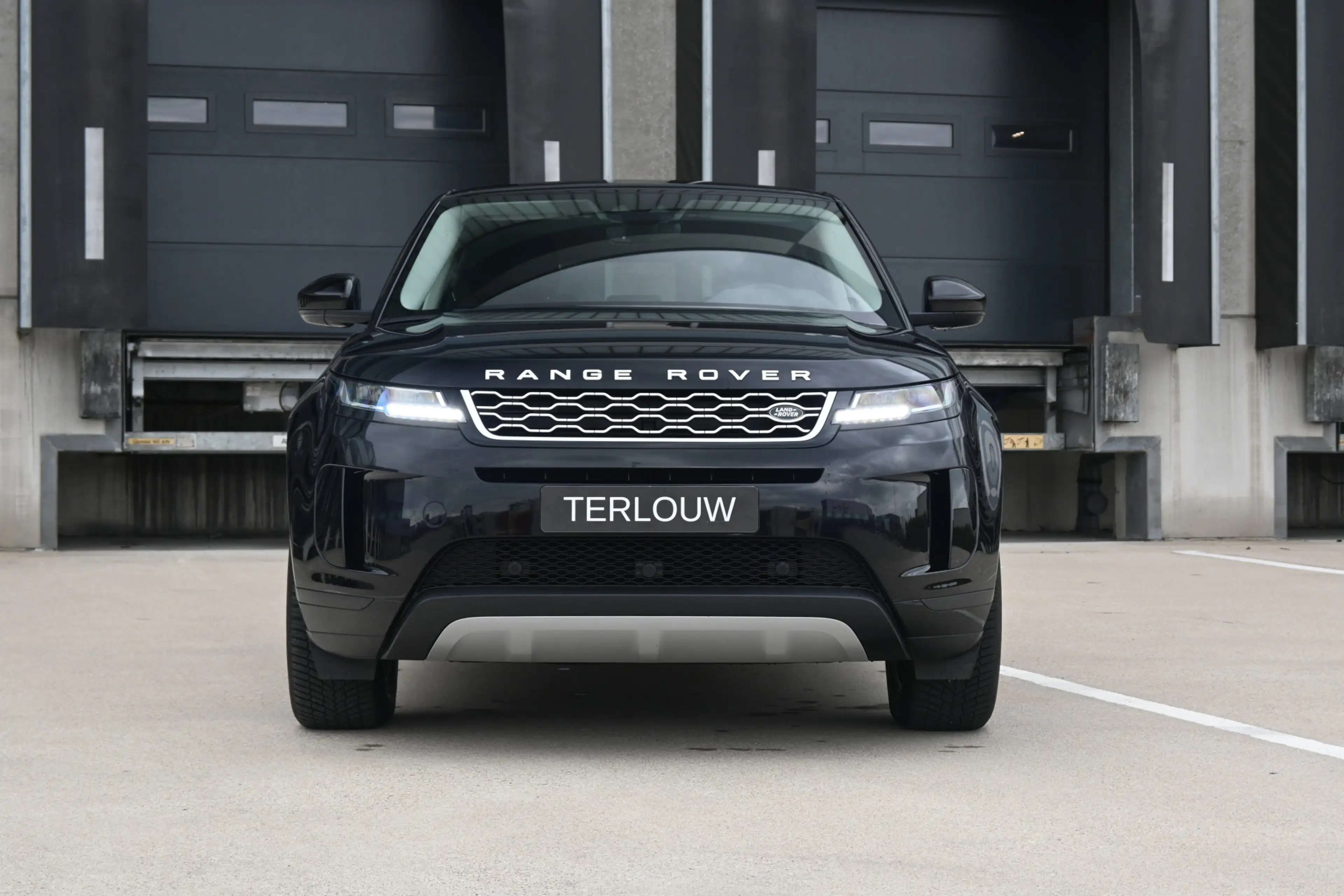 Land Rover Range Rover Evoque 2.0 P200 AWD S — photo 5