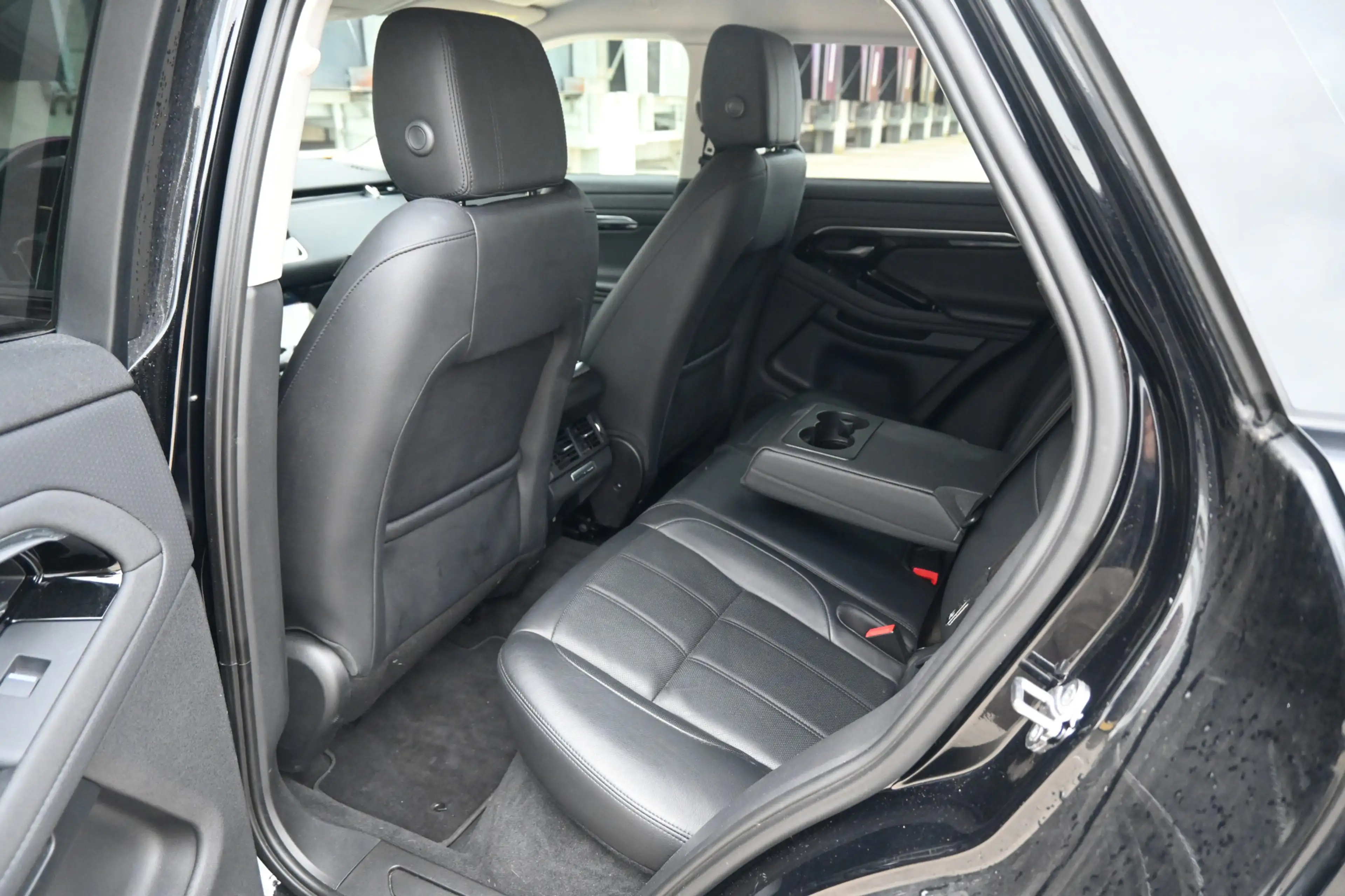 Land Rover Range Rover Evoque 2.0 P200 AWD S — photo 7