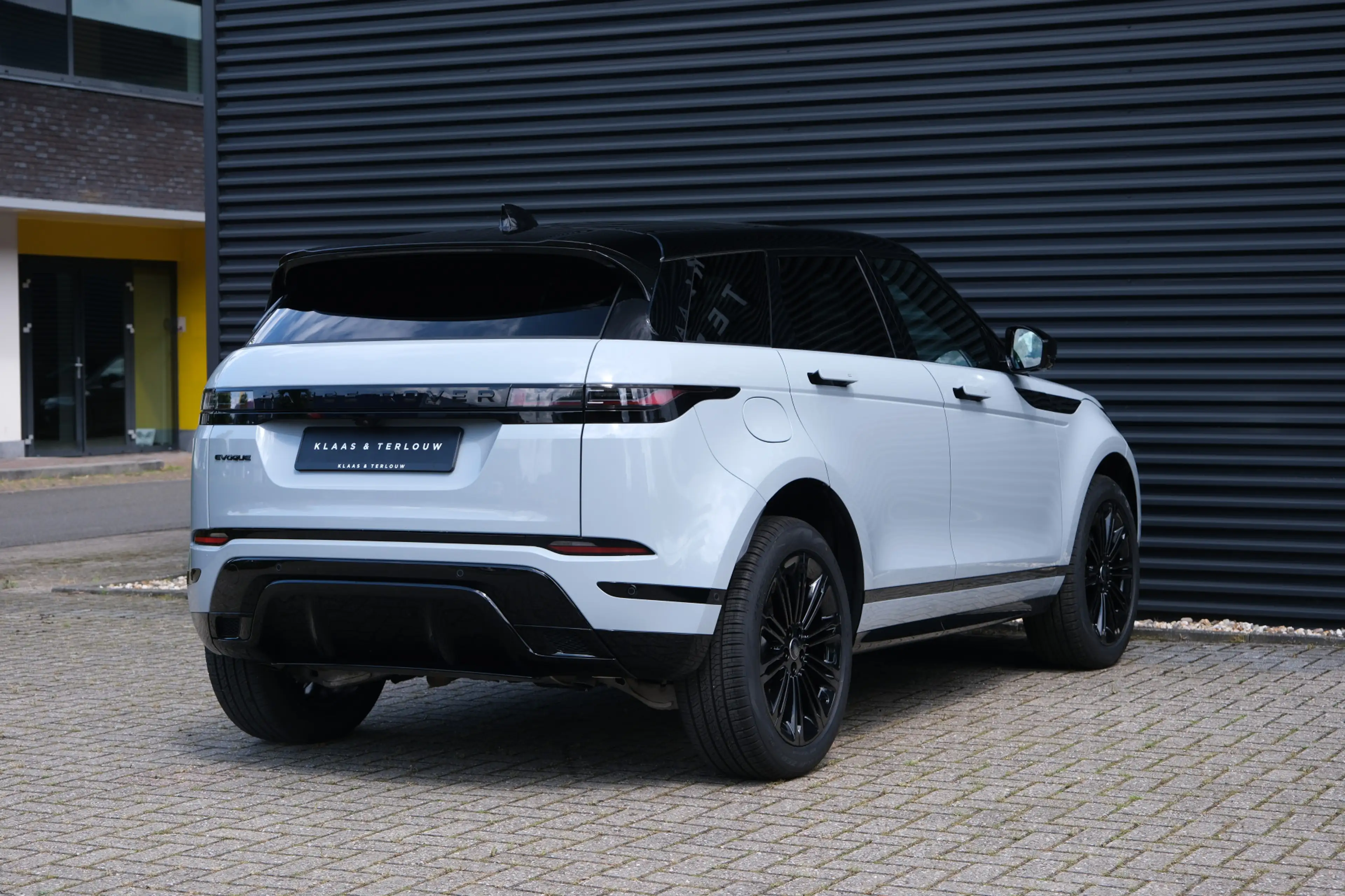 Land Rover Range Rover Evoque 1.5 P270e PHEV AWD Dynamic SE | Black Pack | Schui — photo 10