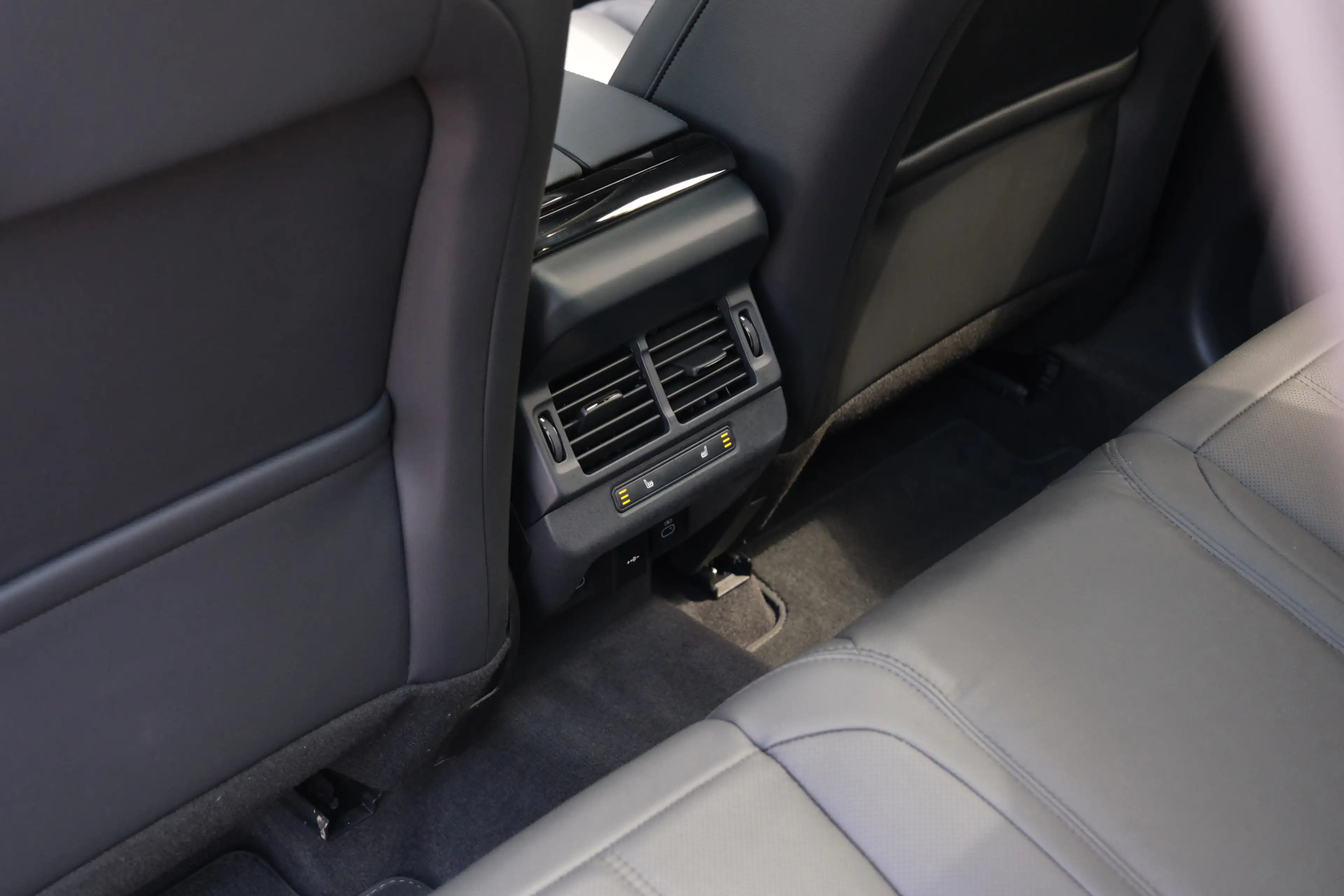 Land Rover Range Rover Evoque 1.5 P270e PHEV AWD Dynamic SE | Black Pack | Schui — photo 27