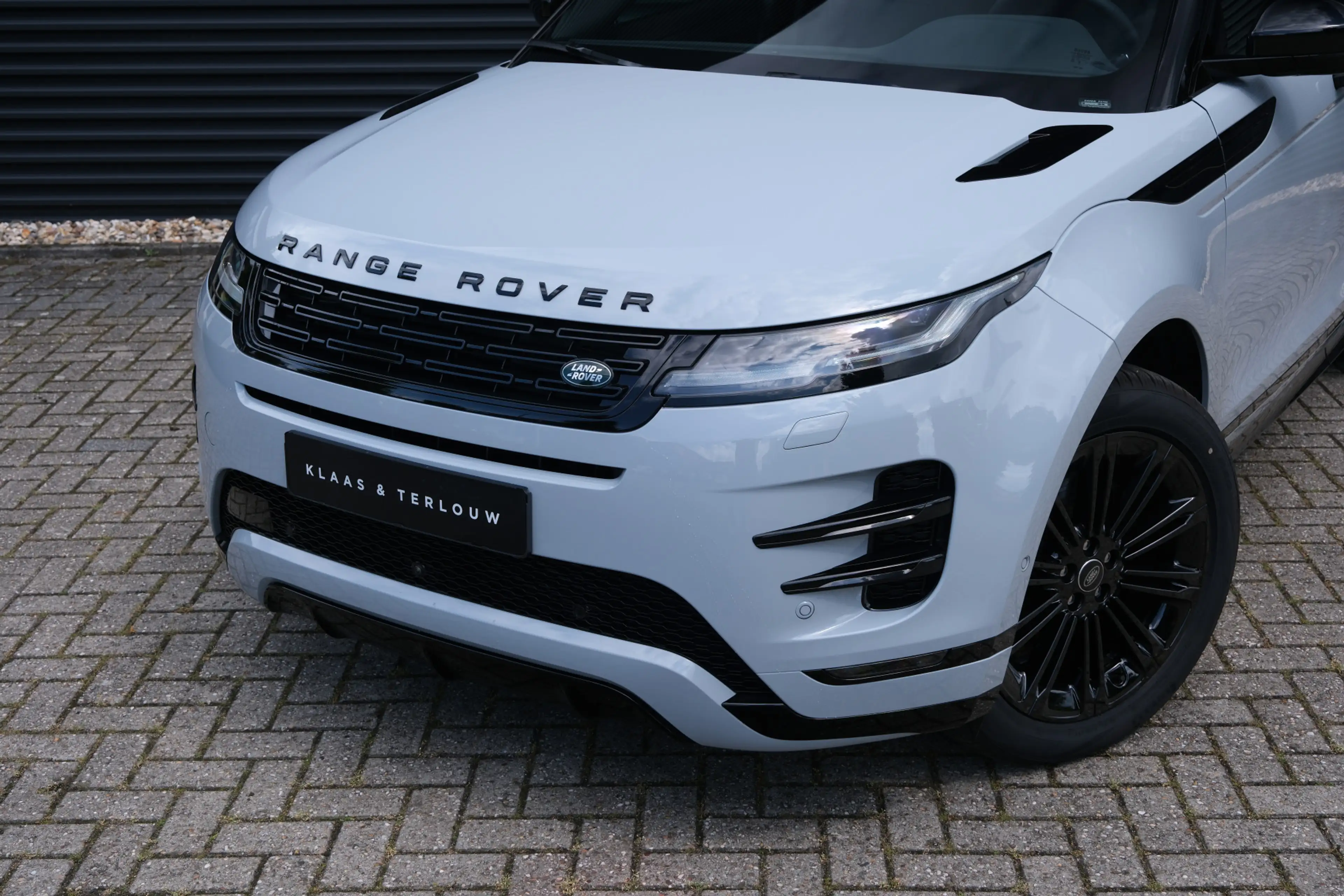 Land Rover Range Rover Evoque 1.5 P270e PHEV AWD Dynamic SE | Black Pack | Schui — photo 8