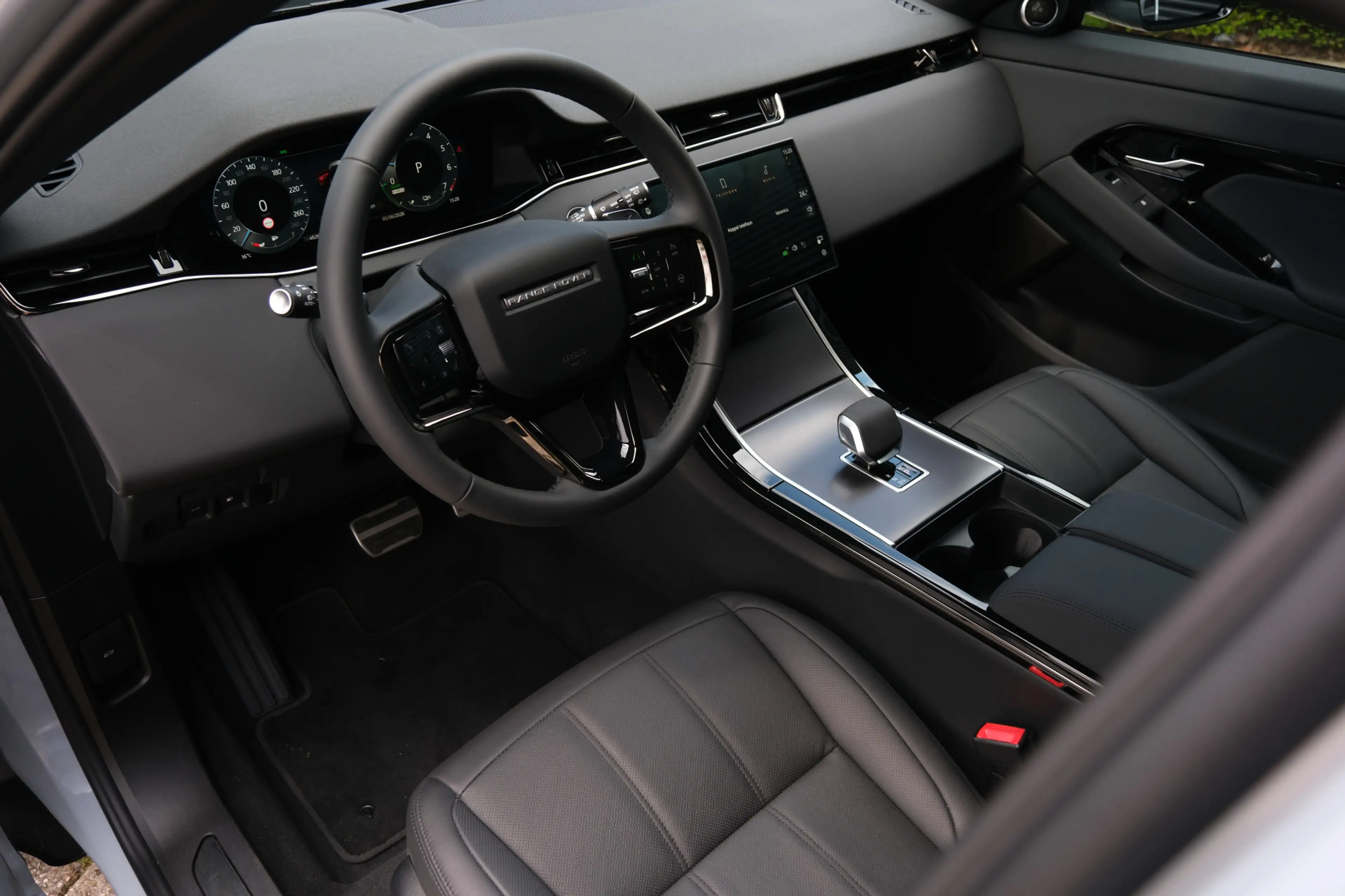 Land Rover Range Rover Evoque 1.5 P270e PHEV AWD Dynamic SE | Black Pack | Schui — photo 31