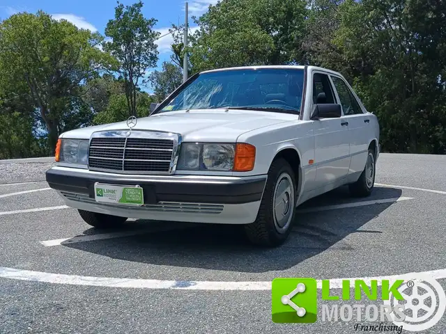Mercedes-Benz 190 2.0 E