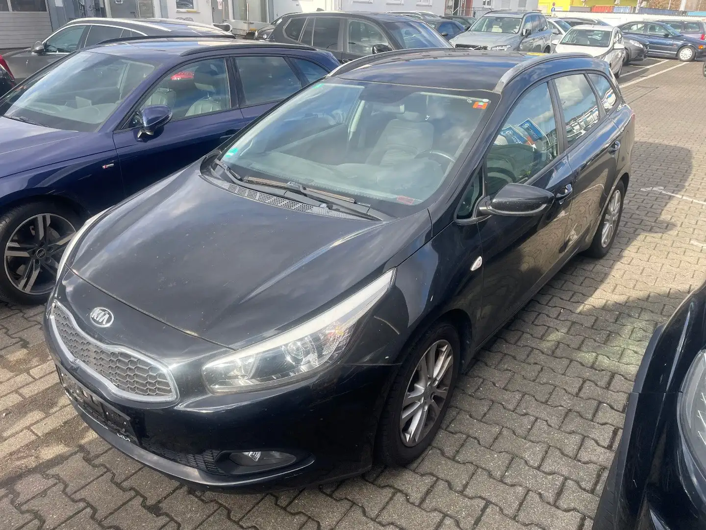 Kia Ceed SW / cee'd SW Schwarz - 1