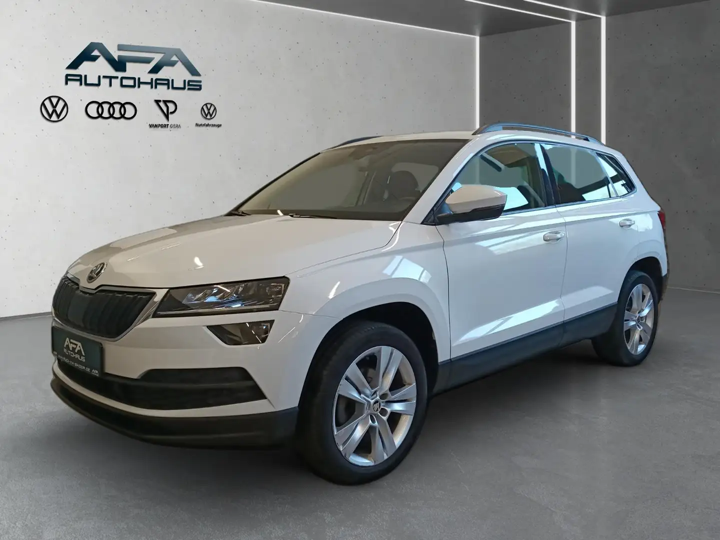 Skoda Karoq 1.5 TSI Style DSG AHK*RFK*Navi*LED*ACC Weiß - 2