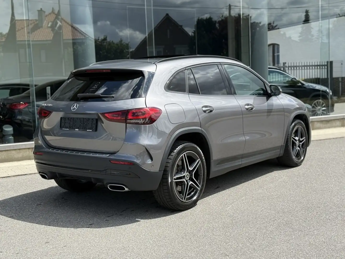 Mercedes-Benz GLA 250 250 e AMG Pack Night PREMIUM Attelage - 2