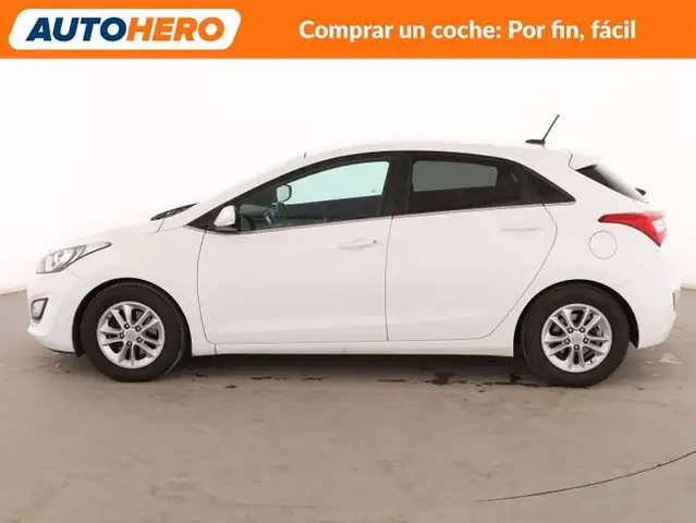 Hyundai i30 view 3