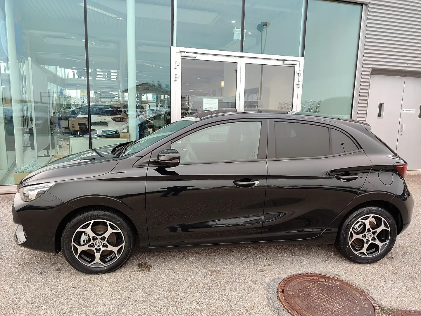 MG MG3 1,5 Hybrid+ Luxury Aut. Noir - 2