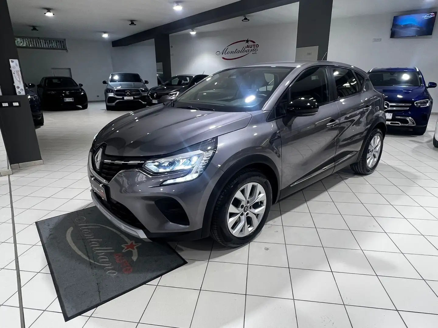 Renault Captur Captur Blue dCi 115 CV EDC Initiale Paris Grigio - 1