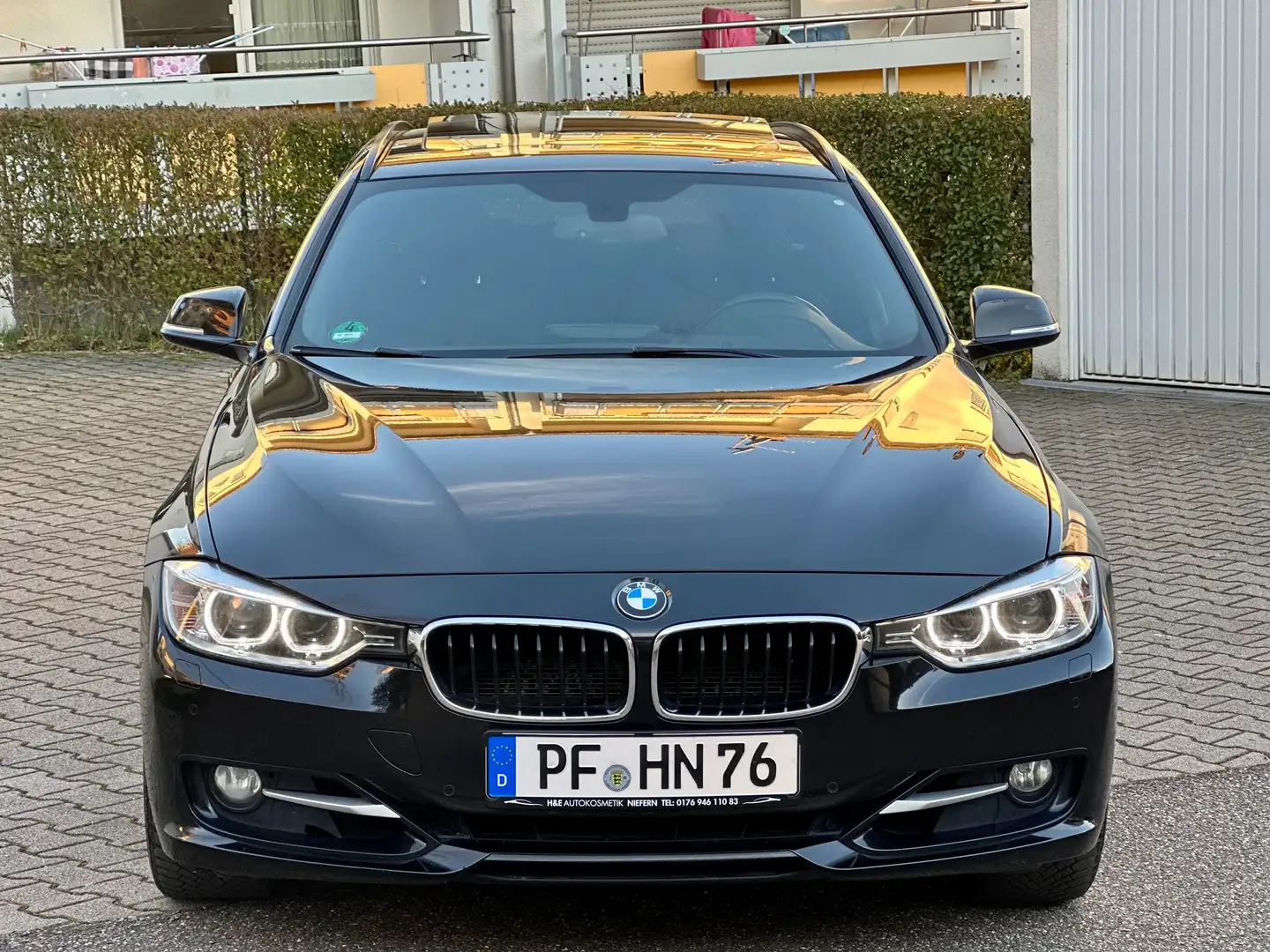 BMW 330 330 d xDrive Schwarz - 2
