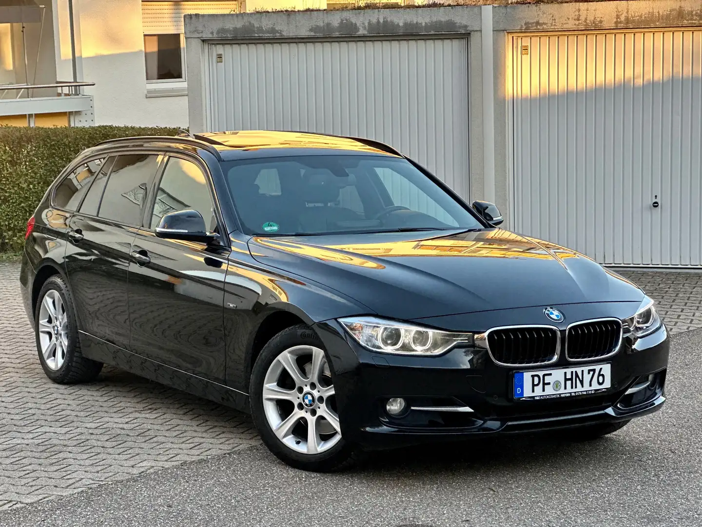 BMW 330 330 d xDrive Schwarz - 1
