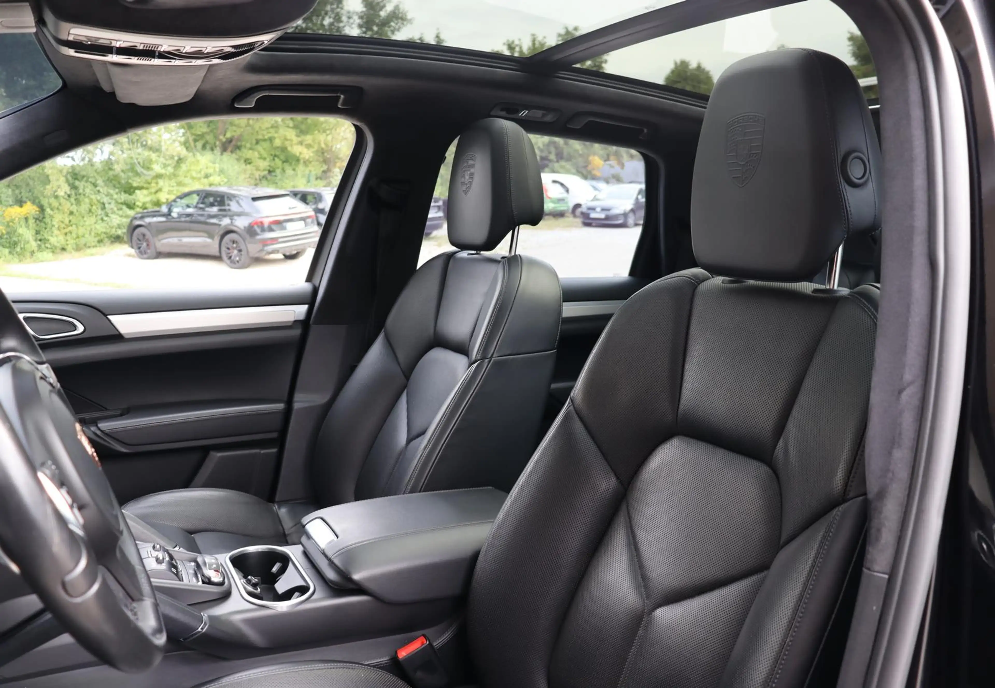 Porsche Cayenne Turbo 4.8 V8 PANO/ACC/PDLS//LUFT/OSE — photo 11