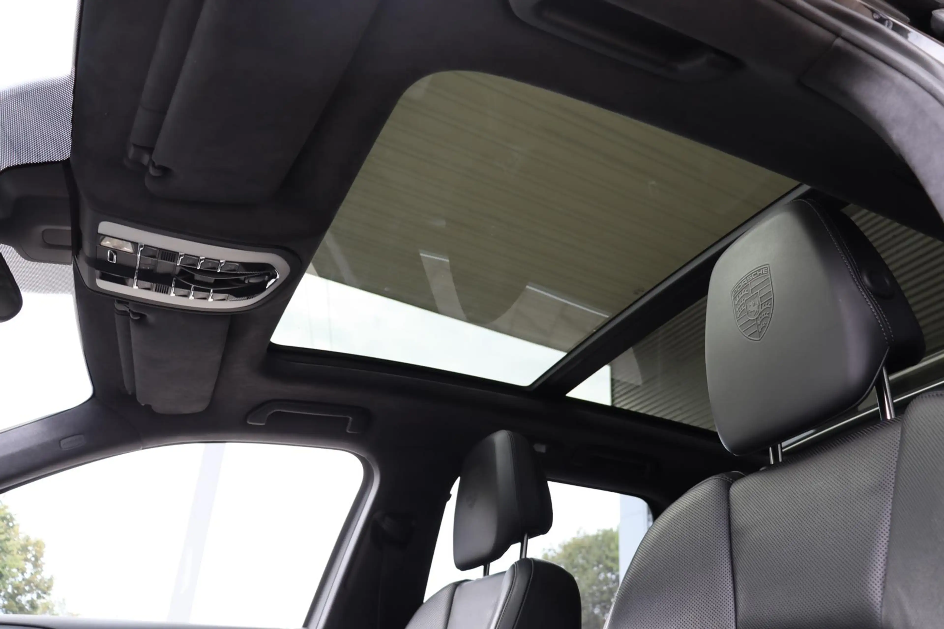 Porsche Cayenne Turbo 4.8 V8 PANO/ACC/PDLS//LUFT/OSE — photo 14