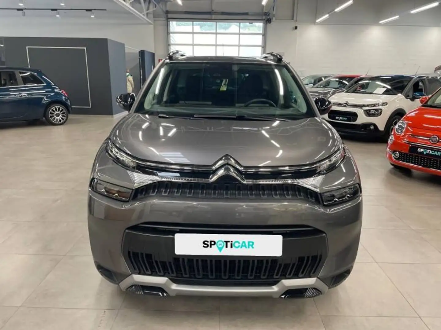 Citroen C3 Aircross 1 1.2 PureTech 130 S&S EAT6 PLUS Grijs - 2