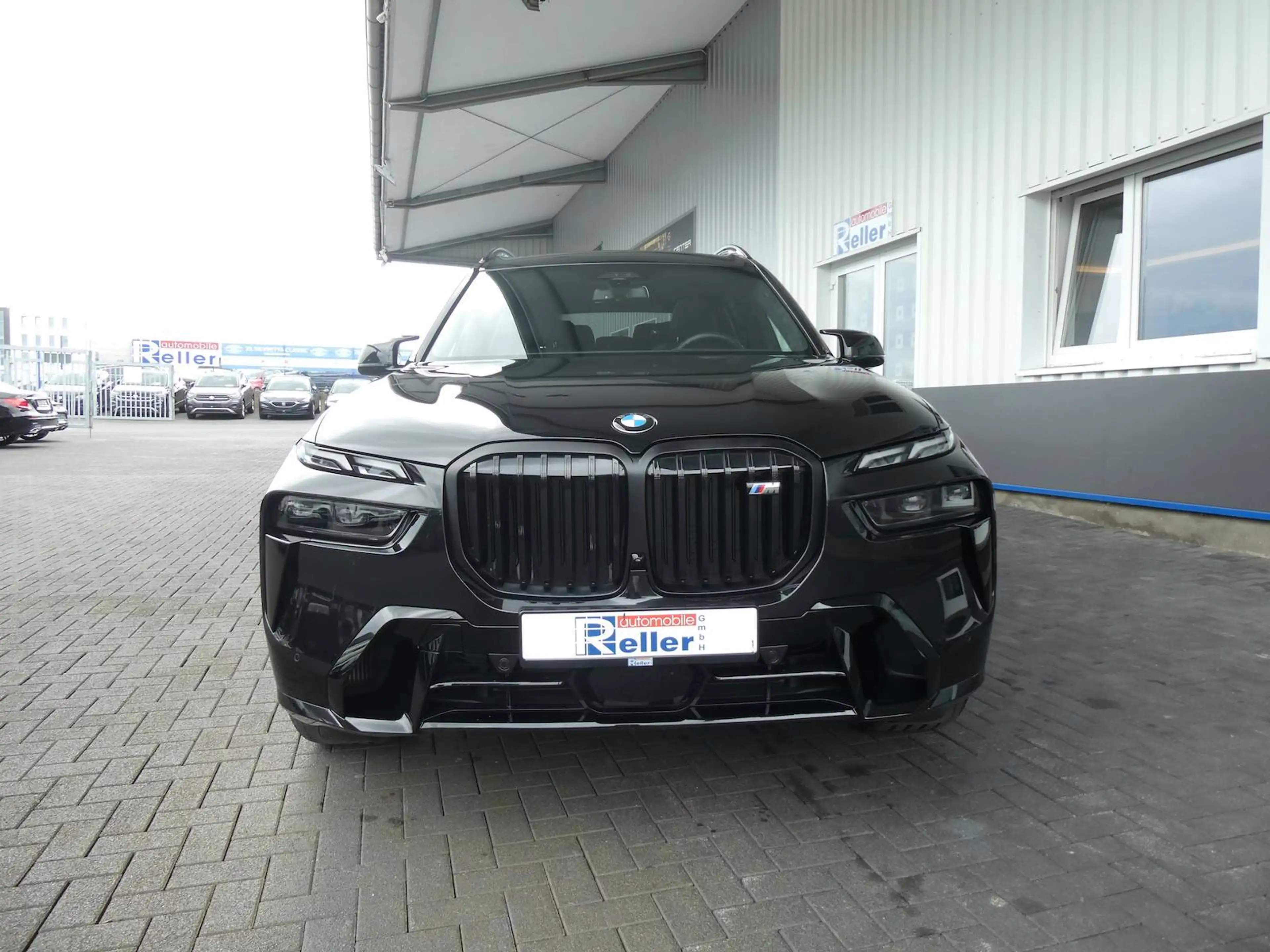 BMW X7 M xDrive M60 i M Sport Pro — photo 2