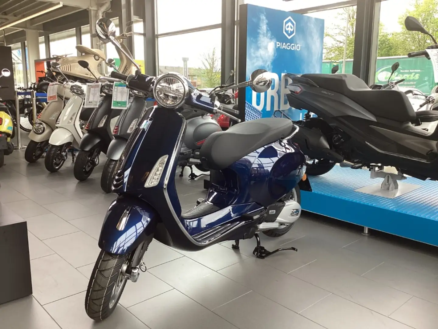 Vespa Primavera 125 E5+ Blau Energico NEU SOFORT VERFÜGBAR! Bleu - 1