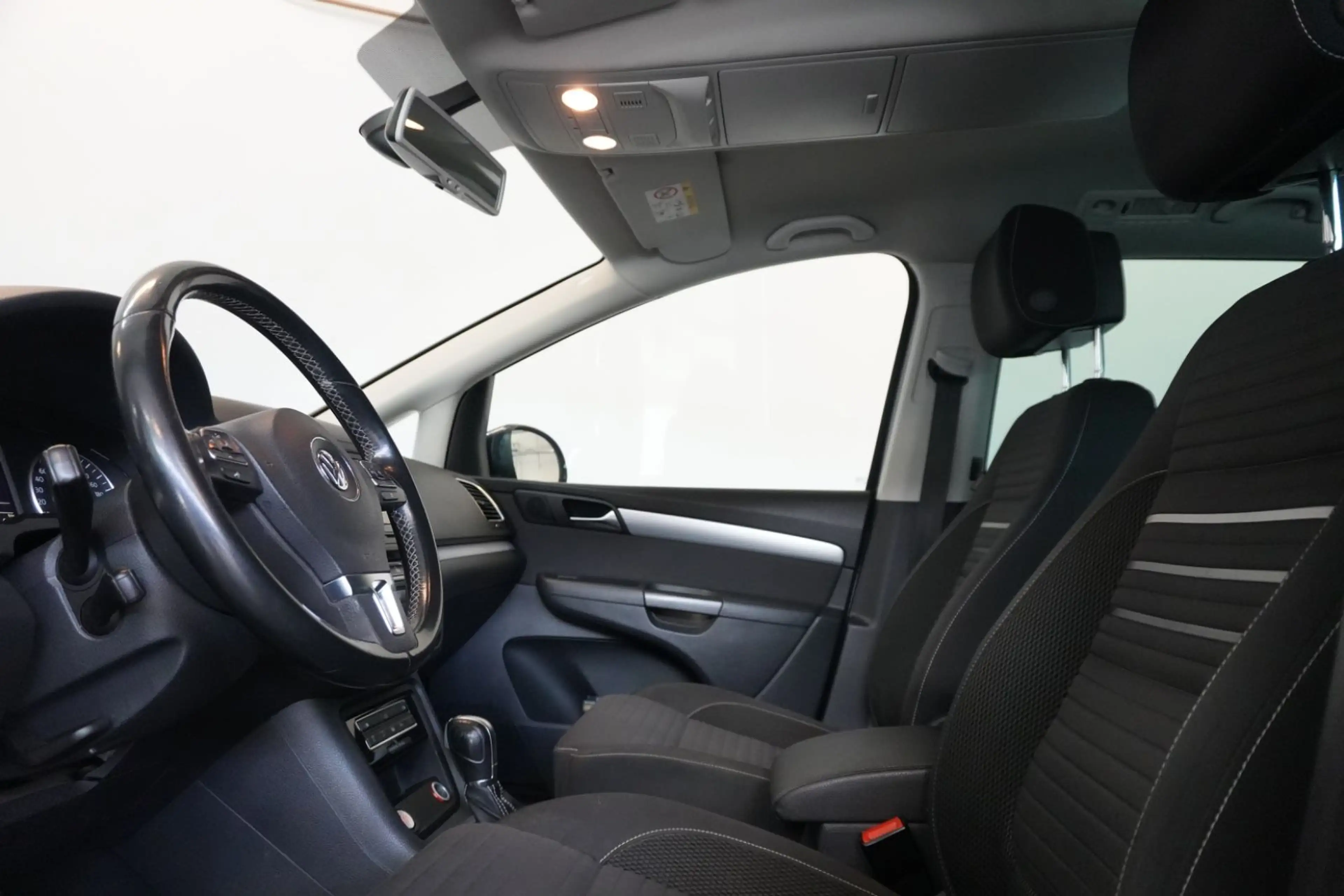 Volkswagen Sharan 2.0 Cup DSG BMT StdHzg Kamera — photo 9
