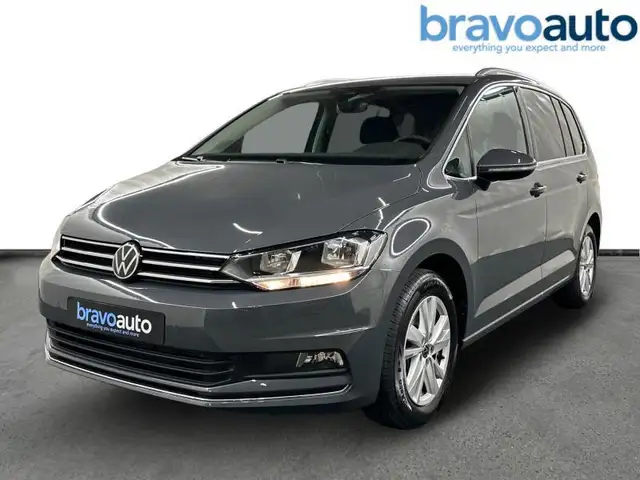 Volkswagen Touran DSG Highline 7 Seats